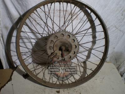 BUJE TRASERO COMPLETO CON LLANTA MOTO GUZZI CARDELLINO 49cc / 65cc / 73cc / AÑOS 1949 A 1960 