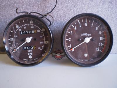 CONJUNTO SPEEDOMETER Y CUENTAREVOLUCIONES  SUZUKI AÑOS 60 / 70 