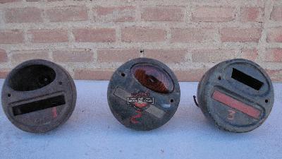 LUCES TRASERAS BLACKOUT MILITARES ORIGINALES HARLEY DAVIDSON WLA / WLC / XA  INDIAN  640B / 741B / 841  AÑOS 1940 A 1945 