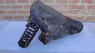 ASIENTO TIPO TERRY / LYCETT  ORIGINAL CON MUELLES AÑOS 1920 A 1929 COMPLETO . NORTON / ARIEL / BROUGH / MONGOMERY / VELOCETTE / RUDGE  / AJS  / OTRAS 