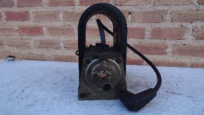 MAGNETO BOSCH TYPE DA2  TRIUMPH / MOTOR GARDNER / HARLEY DAVIDSON AÑOS 1910 / 1911 / 1912  / 1913 