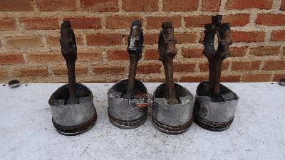 4 PISTONES CON BIELAS PARA PARA BMW 1600 / 1800 / 2000 / 2002 TI / C / CS / CS / OTROS AÑOS 1960 / 1970 