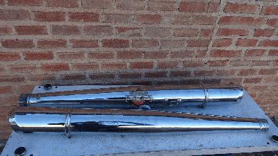 PAREJA DE SILENCER / MUFFLER SILENTIUM TORINO ITALY DGM10352S MOTO GUZZI  850 V7  GT  / MOTOBI / GILERA  AÑOS 1970 A 1980 