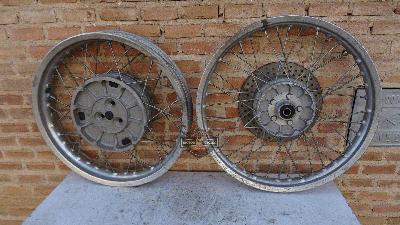 BMW R80 G/S / BMW R80 ST WHEEL / HUB DELANTERO Y TRASERO EN MUY BUEN ESTADO AÑOS 1980 A 1985 