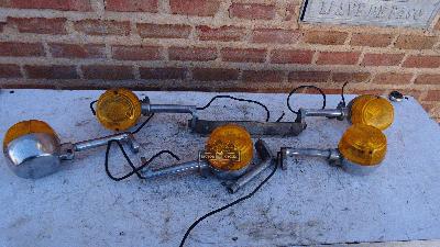 PILOTOS INTERMITENCIA / INTERMITENTE ORIGINALES MARCA CEV  MODELO 173 MADE IN ITALY  AÑOS 1970 A 1980 