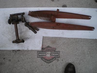 HORQUILLA DE PARALELOGRAMO CHAPA ESTAMPADA DKW NZ  350cc 500cc  1935  A 1945 