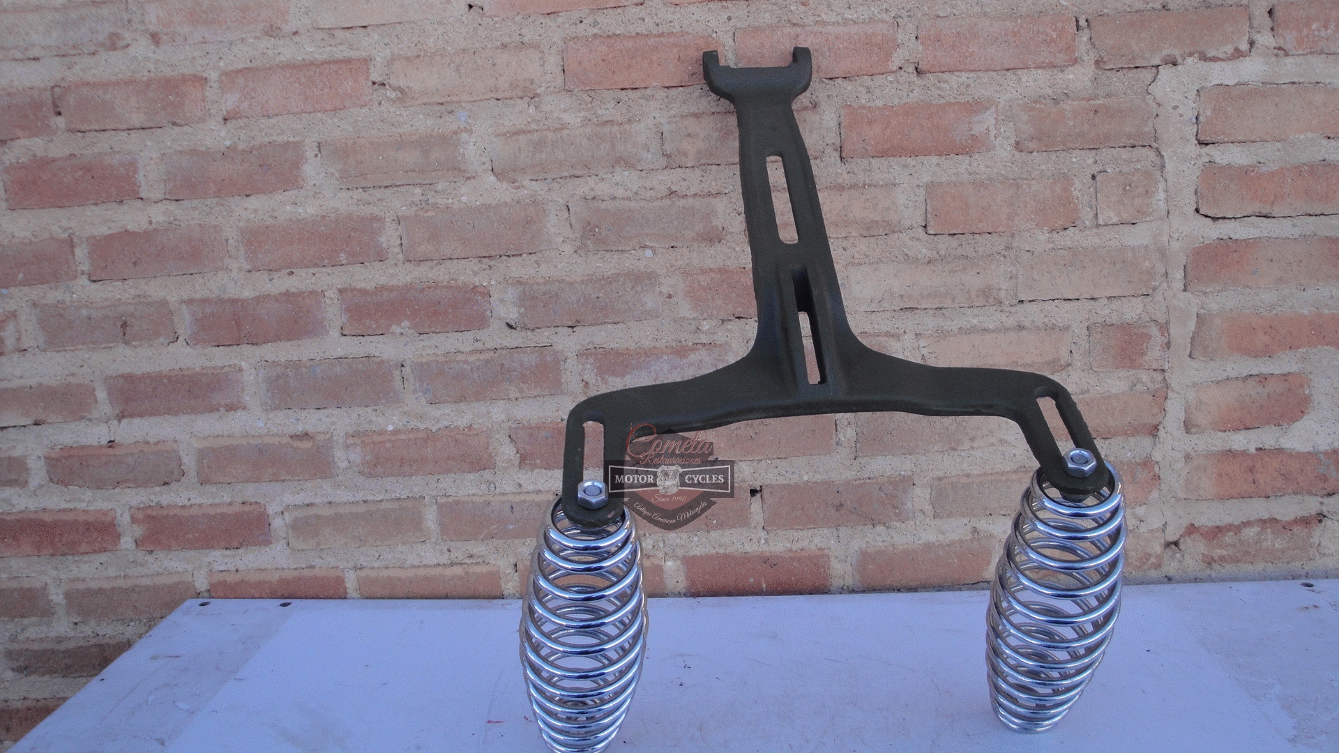 T ASIENTO CON MUELLES  INDIAN 640B / 741 / 841 ORIGINAL 1942 A 1945 INDIAN CHIEF 1940 A 1963 