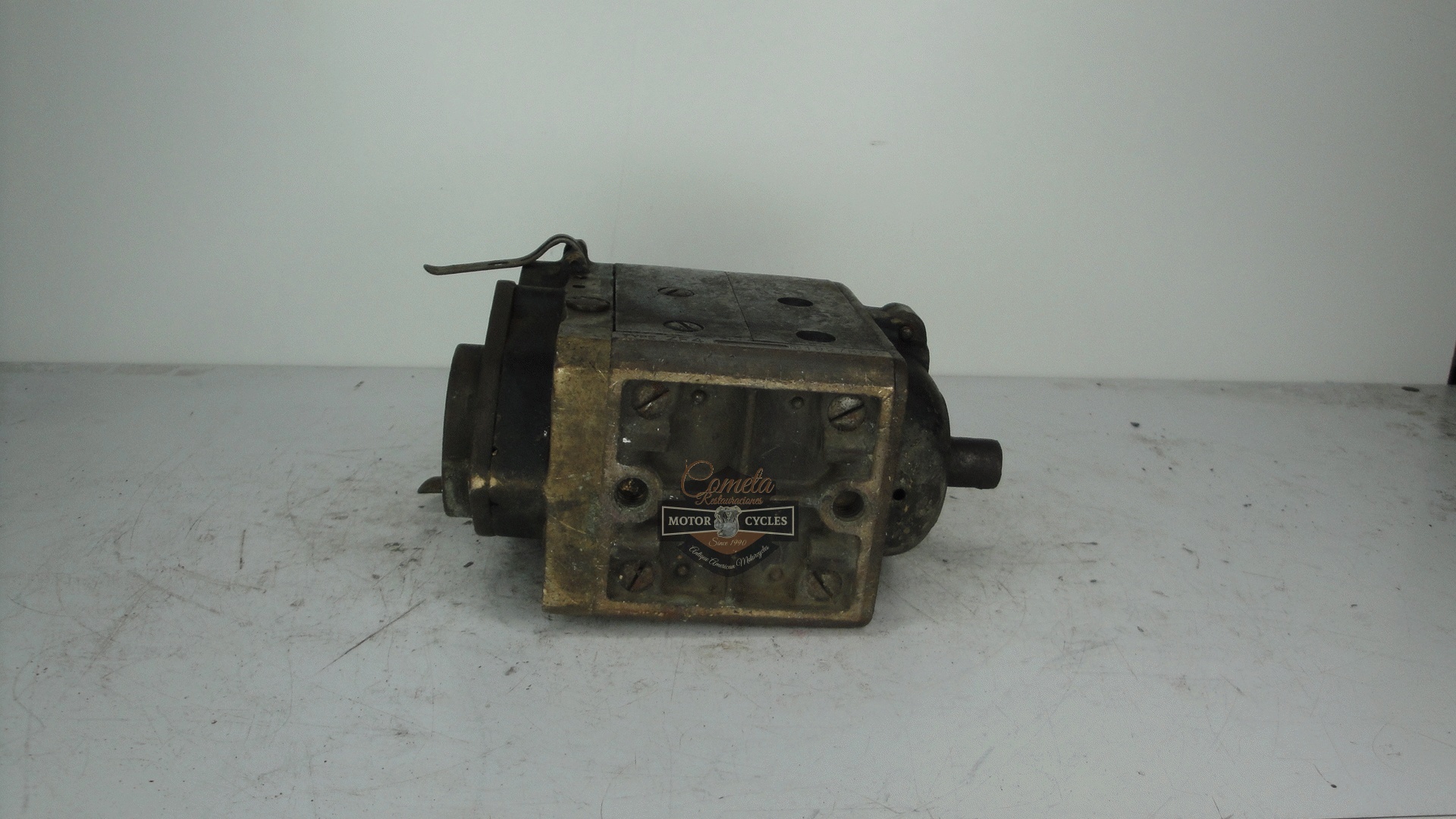 MAGNETO BOSCH TYPE ZF4 COCHE / CAMION / TRACTOR / AÑOS 1920 / 1930 / 1940 